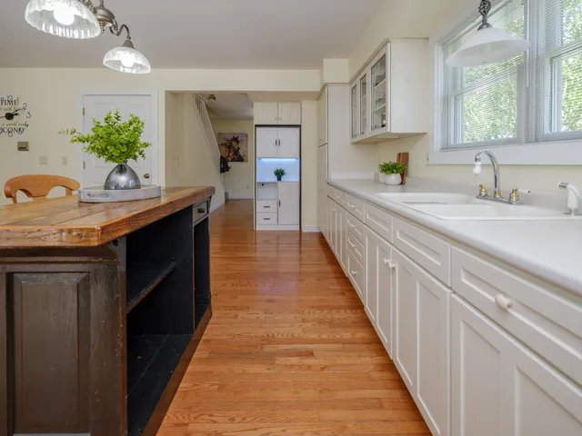 $429,500 | 55622 Red Arrow Highway, Lawrence, MI 49064