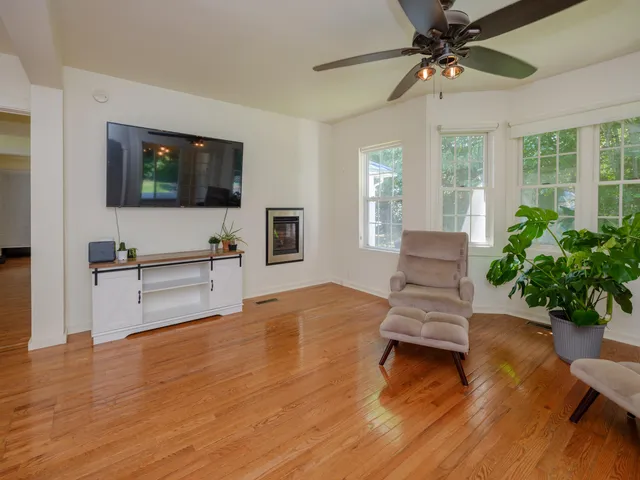 $429,500 | 55622 Red Arrow Highway, Lawrence, MI 49064