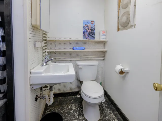 $429,500 | 55622 Red Arrow Highway, Lawrence, MI 49064