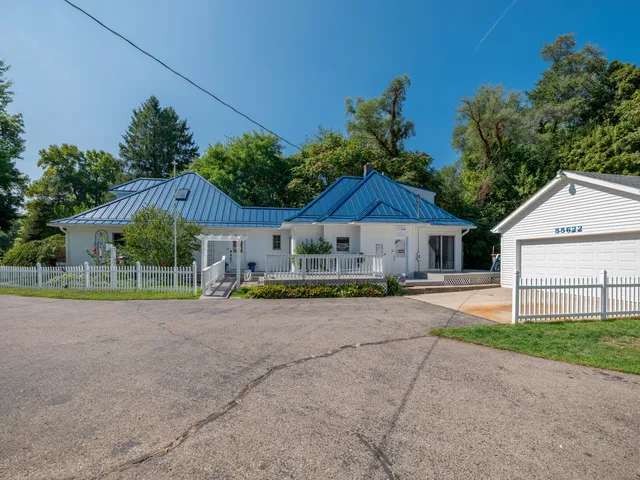 $429,500 | 55622 Red Arrow Highway, Lawrence, MI 49064