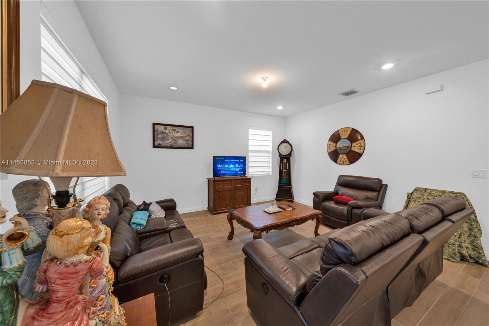 27002 Southwest 132 Ct Road Homestead, FL 33032 - Photo 12 of 24 Gallery Image 12