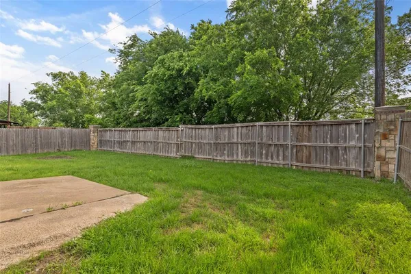 $1,875 | 308 Laurel Lane, Fate, TX 75087