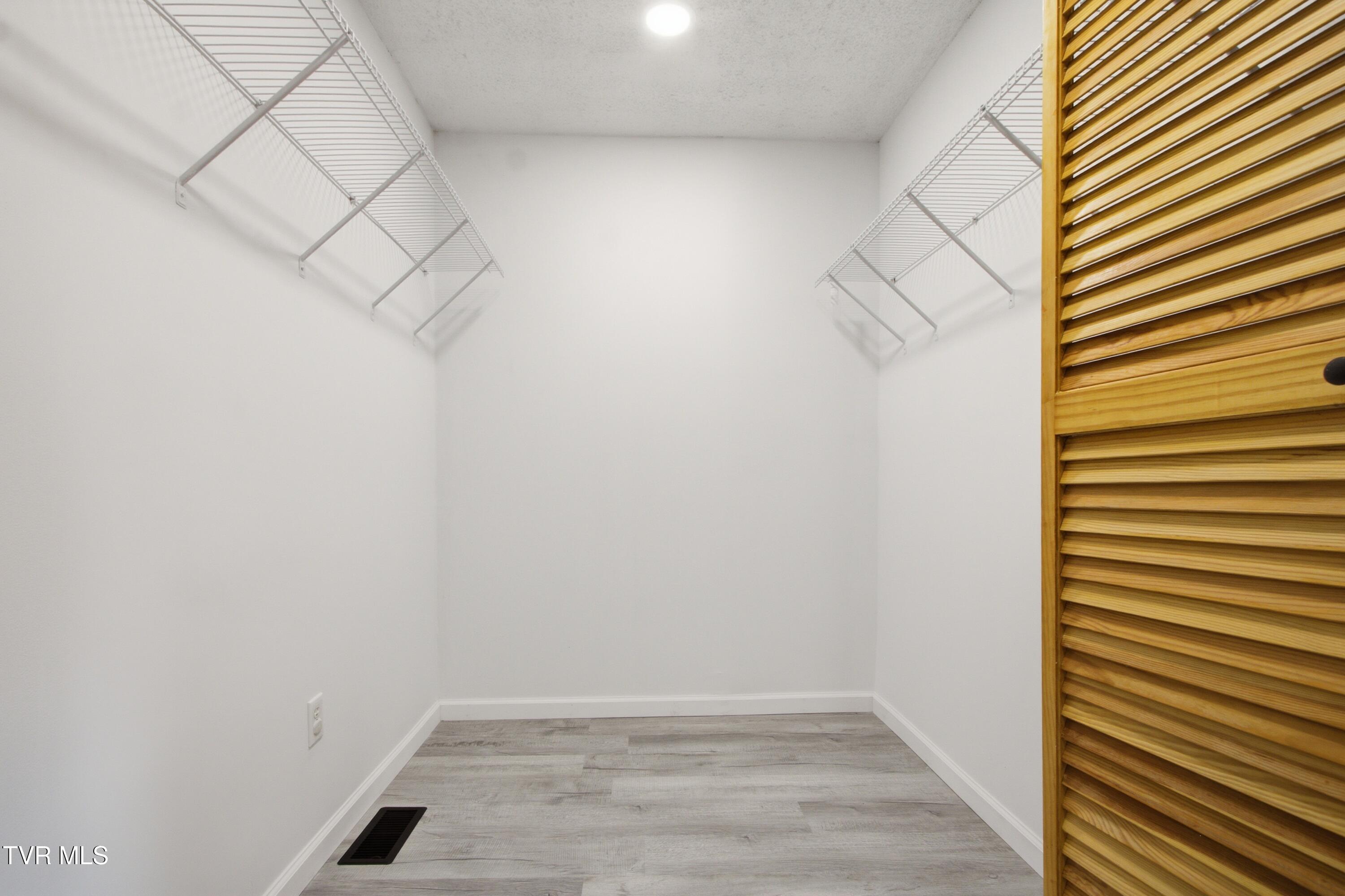 103 Commodore Avenue Elizabethton, TN 37643 - Photo 24 of 45 Closet