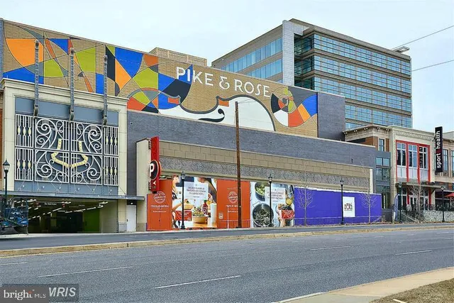 $1,880 | 11801 Rockville Pike, Unit 1109, Rockville, MD 20852