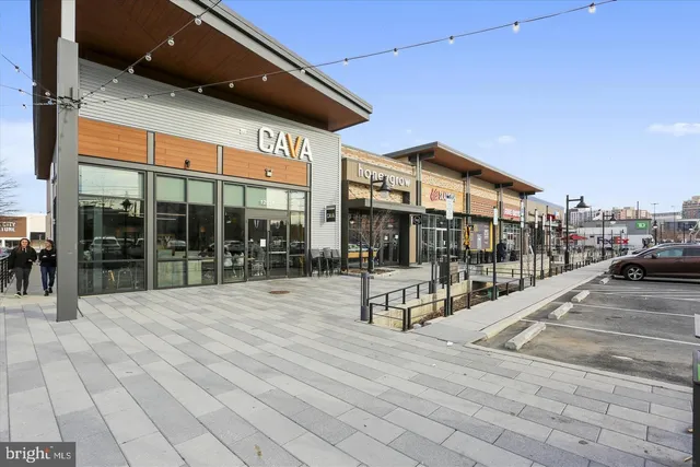 $1,880 | 11801 Rockville Pike, Unit 1109, Rockville, MD 20852