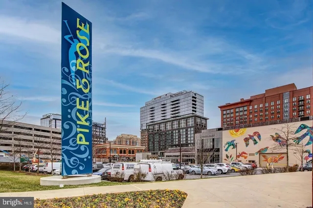 $1,880 | 11801 Rockville Pike, Unit 1109, Rockville, MD 20852