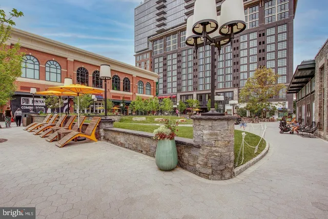 $1,880 | 11801 Rockville Pike, Unit 1109, Rockville, MD 20852