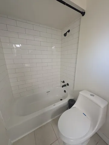 $2,950 | 3131 Lake Avenue, Unit F, Wilmette, IL 60091