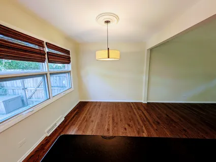 $2,950 | 3131 Lake Avenue, Unit F, Wilmette, IL 60091