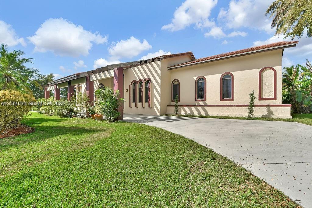 5425 Southwest 190th Avenue Southwest Ranches, FL 33332 - Photo 34 of 53 Gallery Image 34