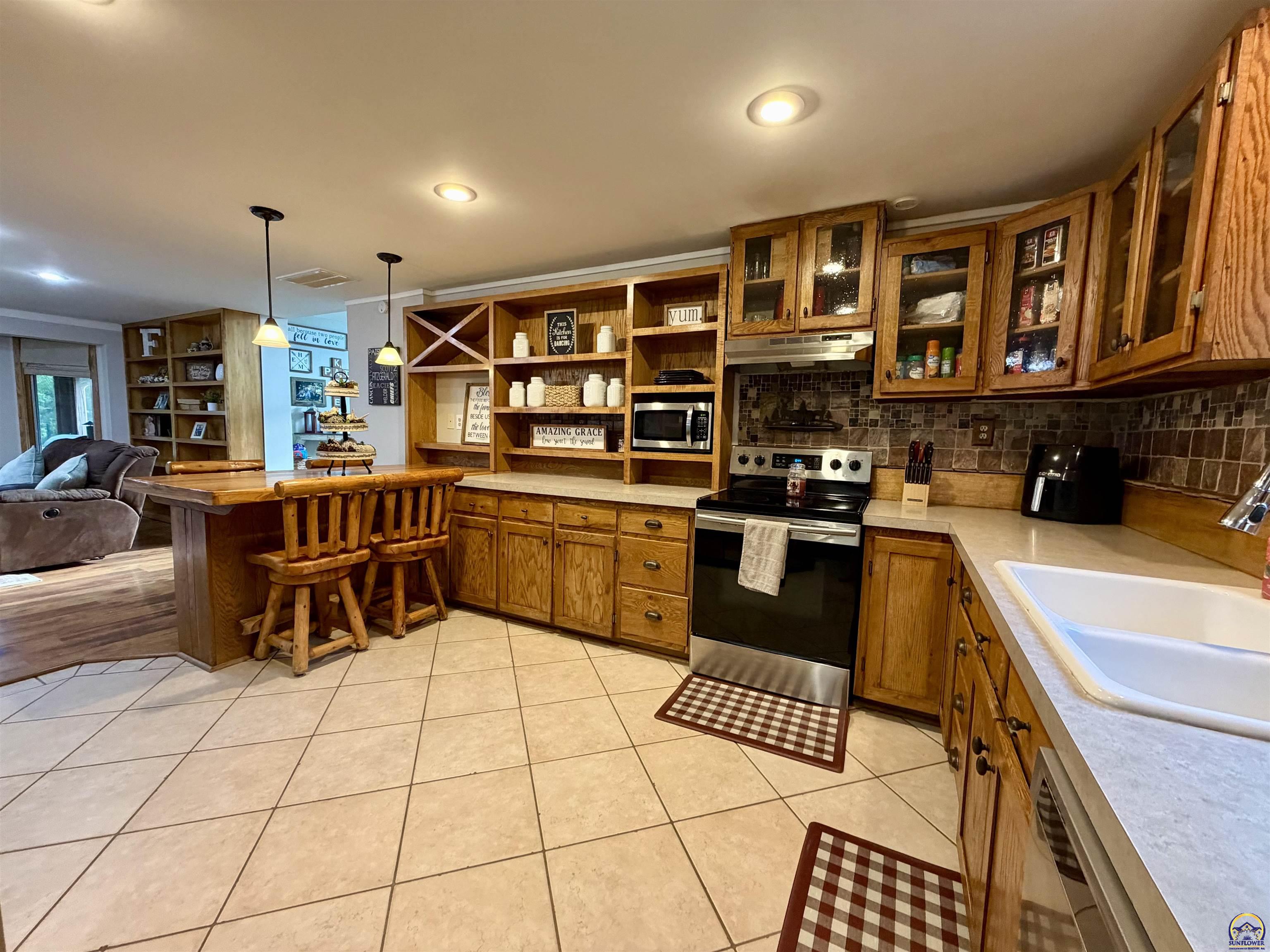 7030 Northwest Valencia Road Silver Lake, KS 66539 - Photo 12 of 34