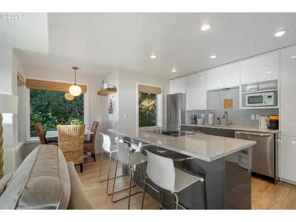 $549,000 | 505 Capes Drive, Unit 3, Oceanside, OR 97141