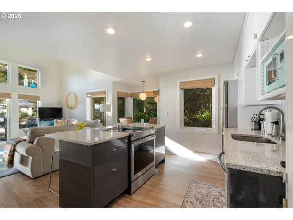 $549,000 | 505 Capes Drive, Unit 3, Oceanside, OR 97141