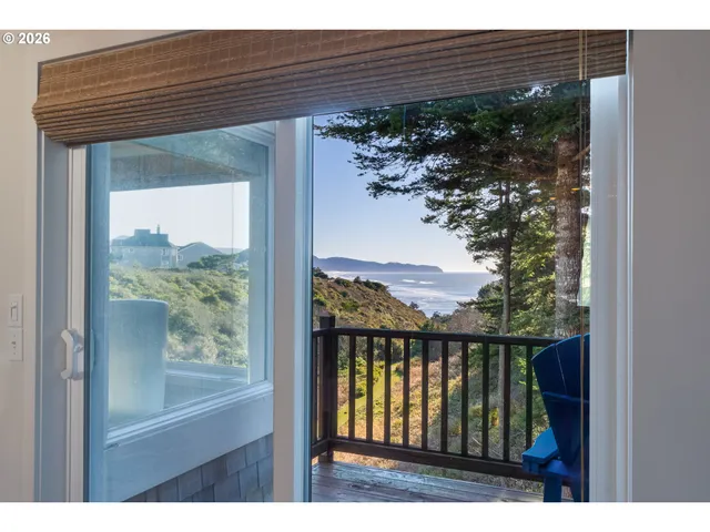 $549,000 | 505 Capes Drive, Unit 3, Oceanside, OR 97141