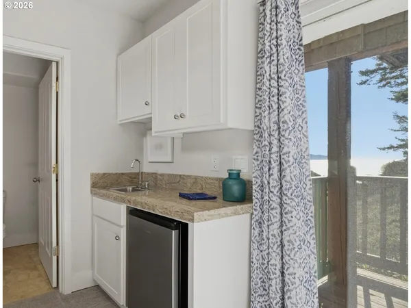 $549,000 | 505 Capes Drive, Unit 3, Oceanside, OR 97141