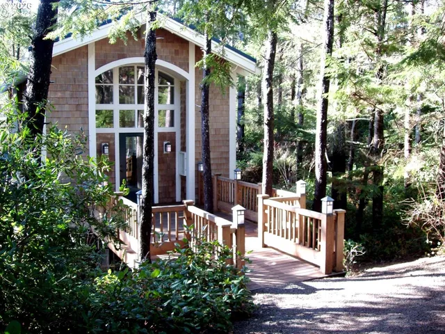 $549,000 | 505 Capes Drive, Unit 3, Oceanside, OR 97141