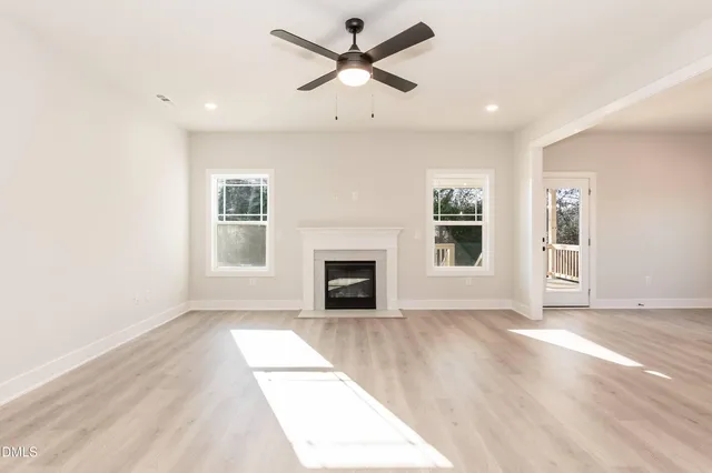 $447,400 | 198 Lake Edge Drive, Lillington, NC 27546