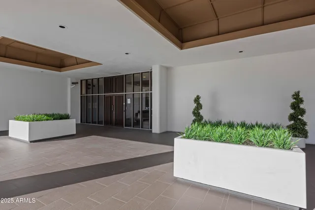 $600,000 | 2323 North Central Avenue, Unit 1704, Phoenix, AZ 85004