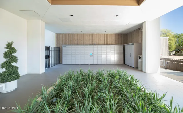 $600,000 | 2323 North Central Avenue, Unit 1704, Phoenix, AZ 85004