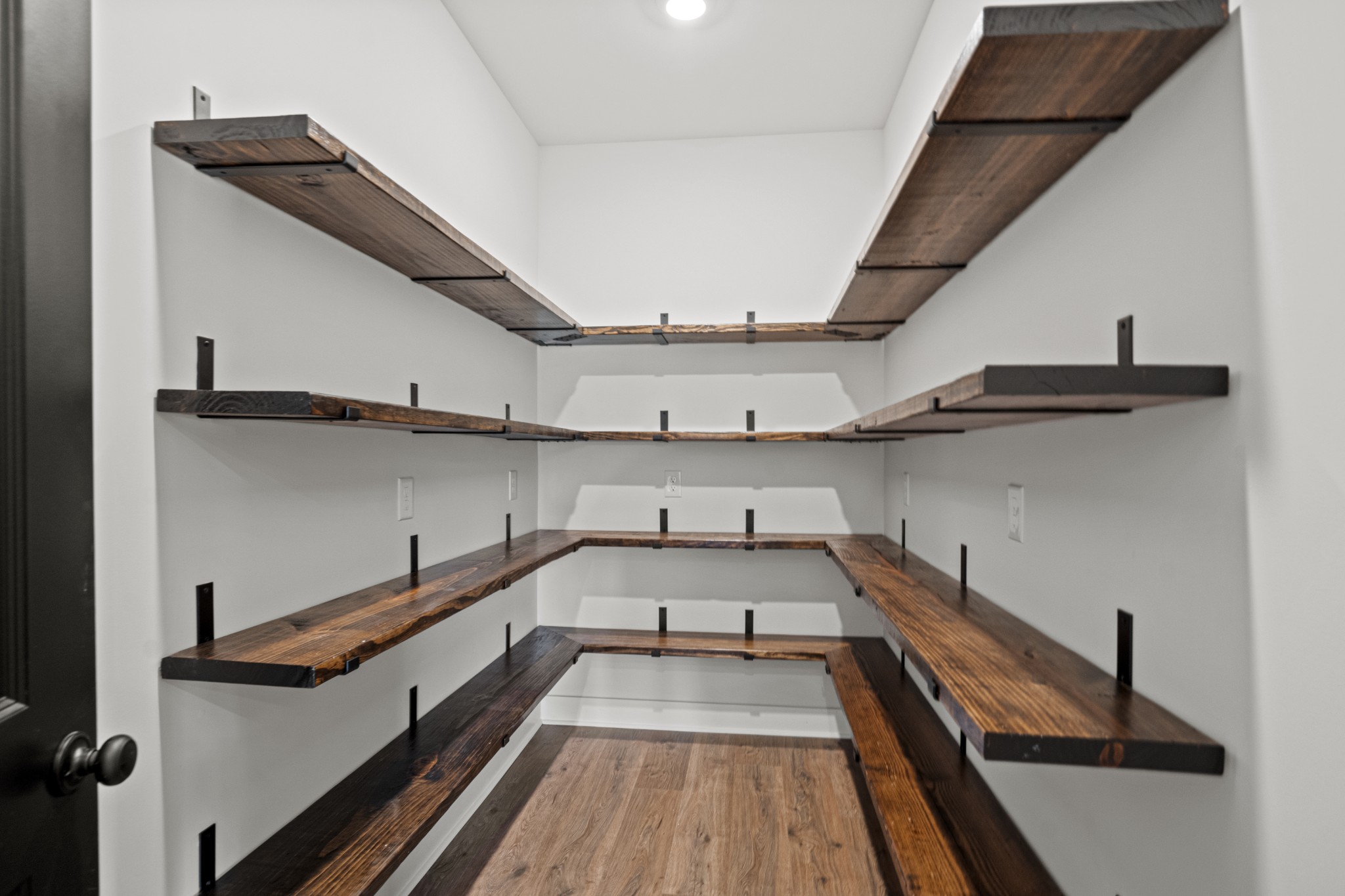 3368 Calista Road White House, TN 37188 - Photo 18 of 37 a view of a room with gym equipment