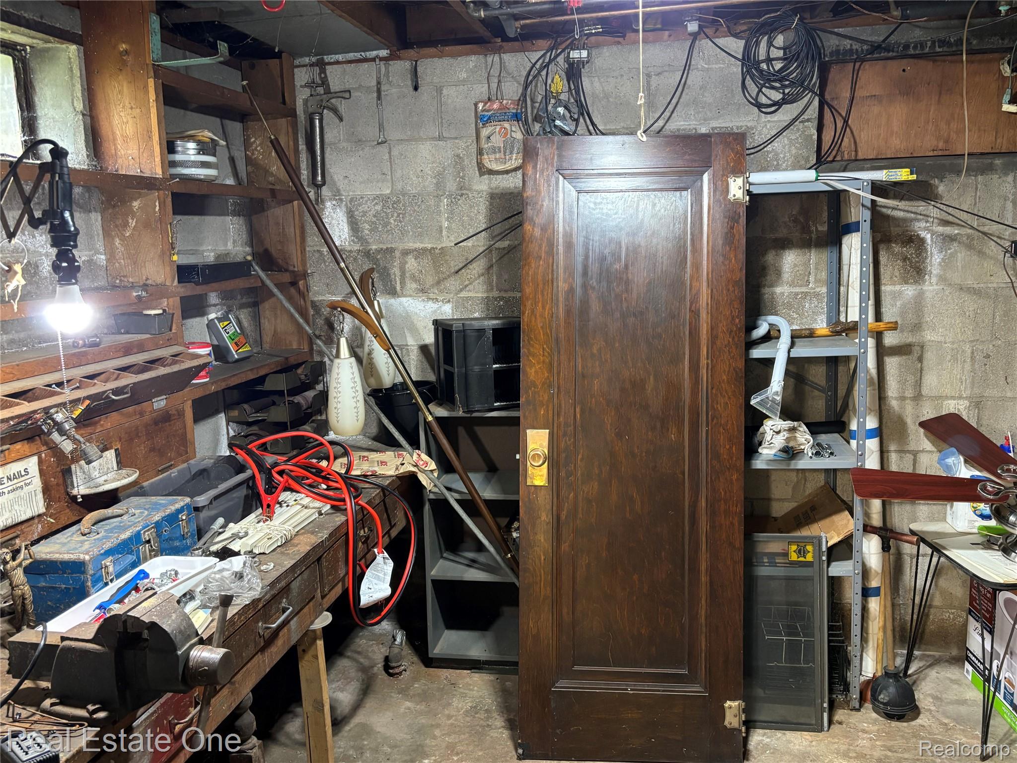109 West Kennett Road Pontiac, MI 48340 - Photo 15 of 33 Workshop next to Utility Room