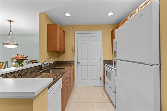 $485,000 | 1 Millbrook Lane, Unit 304, Wakefield, MA 01880