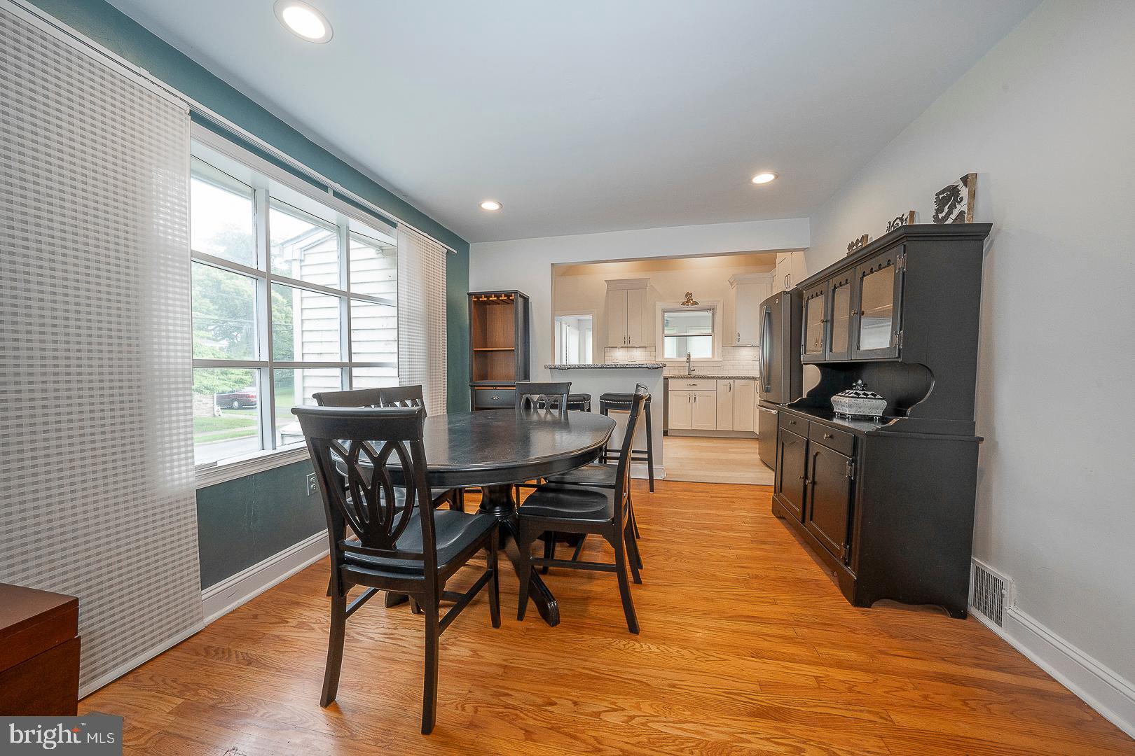 3001 Roberts Road Aston, PA 19014 - Photo 7 of 44 Dining Area