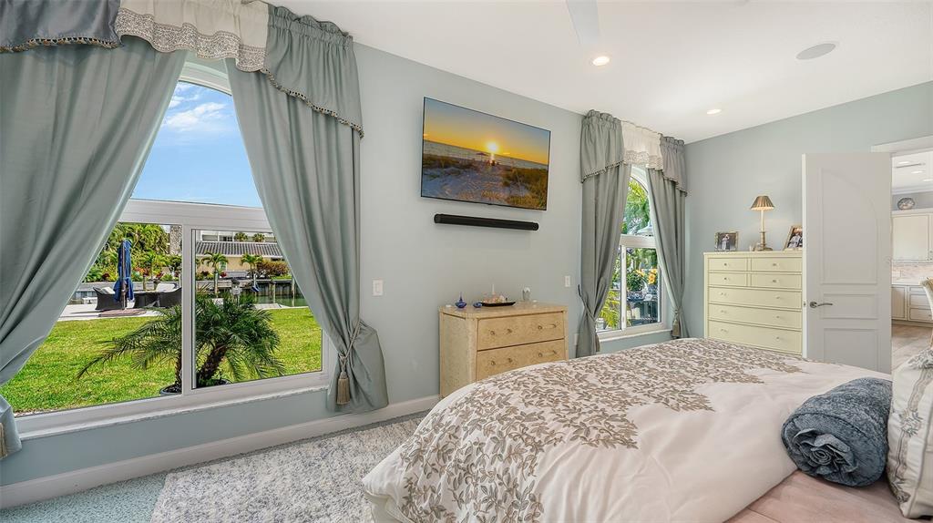 536 Ketch Lane Longboat Key, FL 34228 - Photo 29 of 80