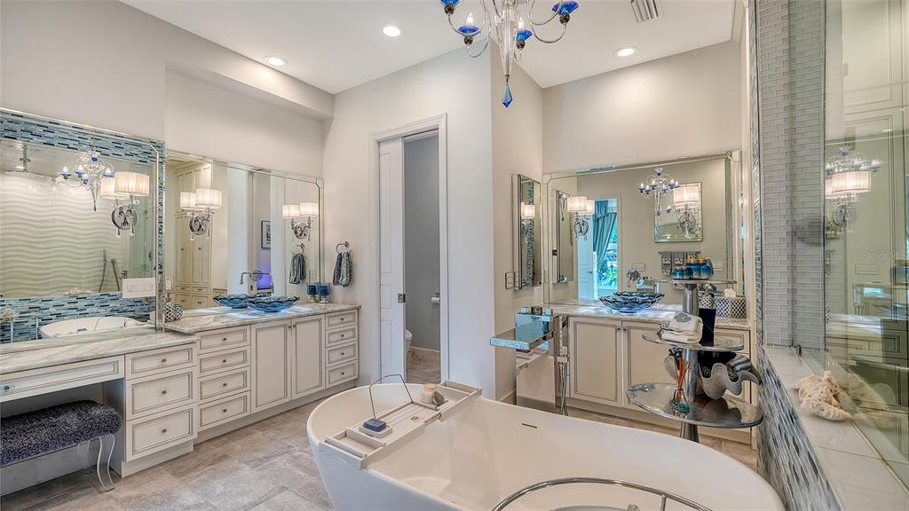 536 Ketch Lane Longboat Key, FL 34228 - Photo 31 of 80