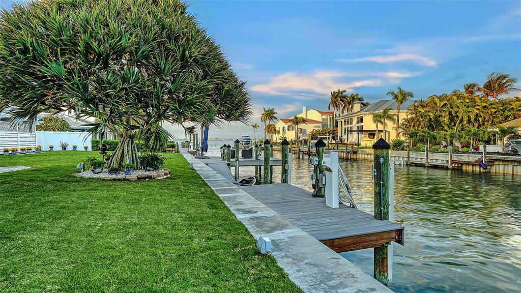 536 Ketch Lane Longboat Key, FL 34228 - Photo 77 of 80