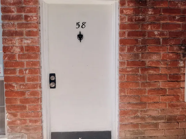 $1,200 | 9201 Clarewood Drive, Unit 58, Houston, TX 77036