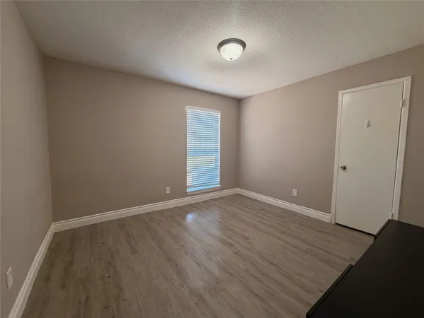 $1,200 | 9201 Clarewood Drive, Unit 58, Houston, TX 77036