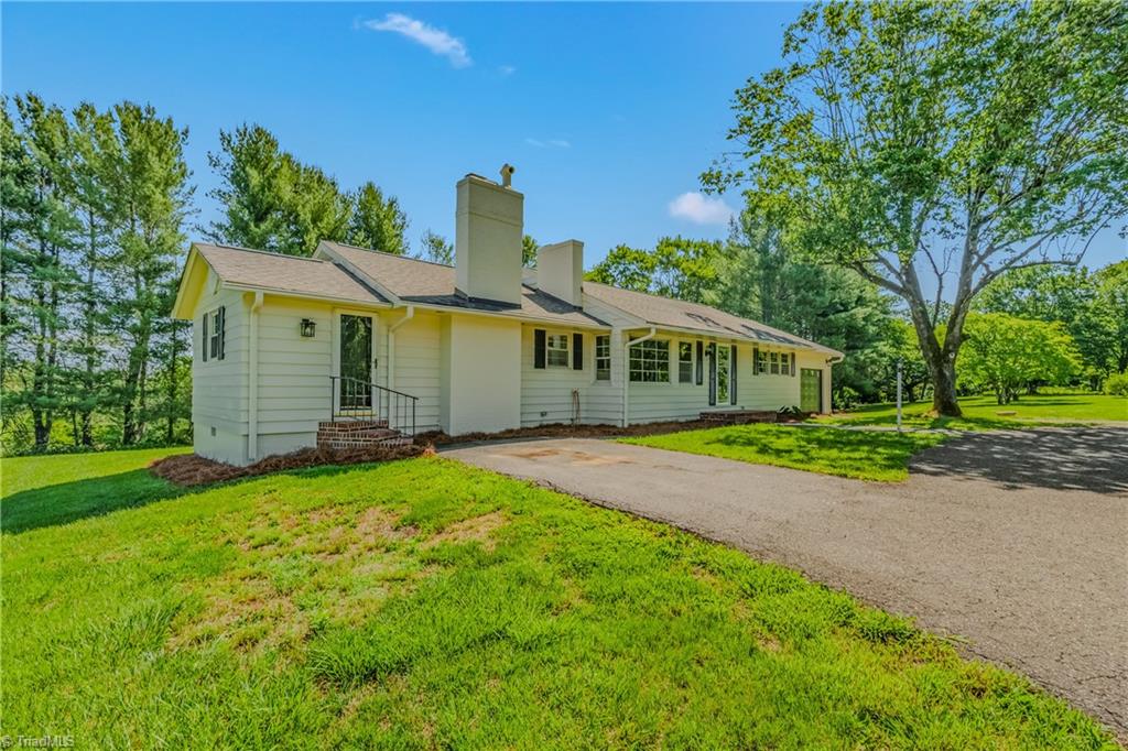 2119 Old Pipers Gap Road Cana, VA 24317 - Photo 2 of 45
