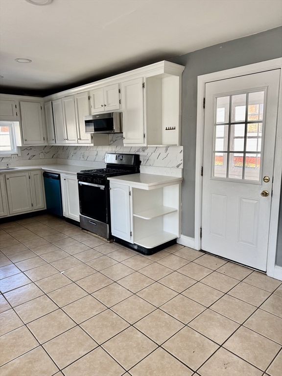 133 Endicott Street, Unit 1 Worcester, MA 01610 - Photo 2 of 18