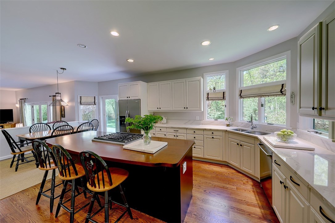 4 River Oak Road Barrington, RI 02806 - Photo 14 of 40 Gallery Image 14