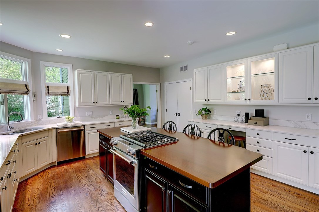 4 River Oak Road Barrington, RI 02806 - Photo 15 of 40 Gallery Image 15