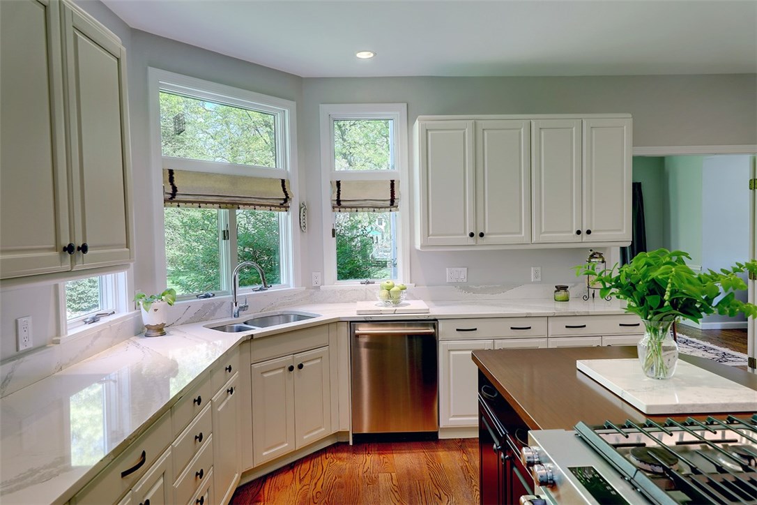 4 River Oak Road Barrington, RI 02806 - Photo 16 of 40 Gallery Image 16