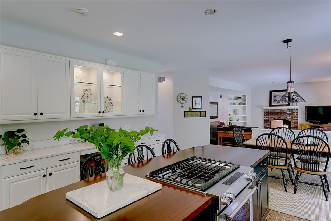 4 River Oak Road Barrington, RI 02806 - Photo 17 of 40 Gallery Image 17