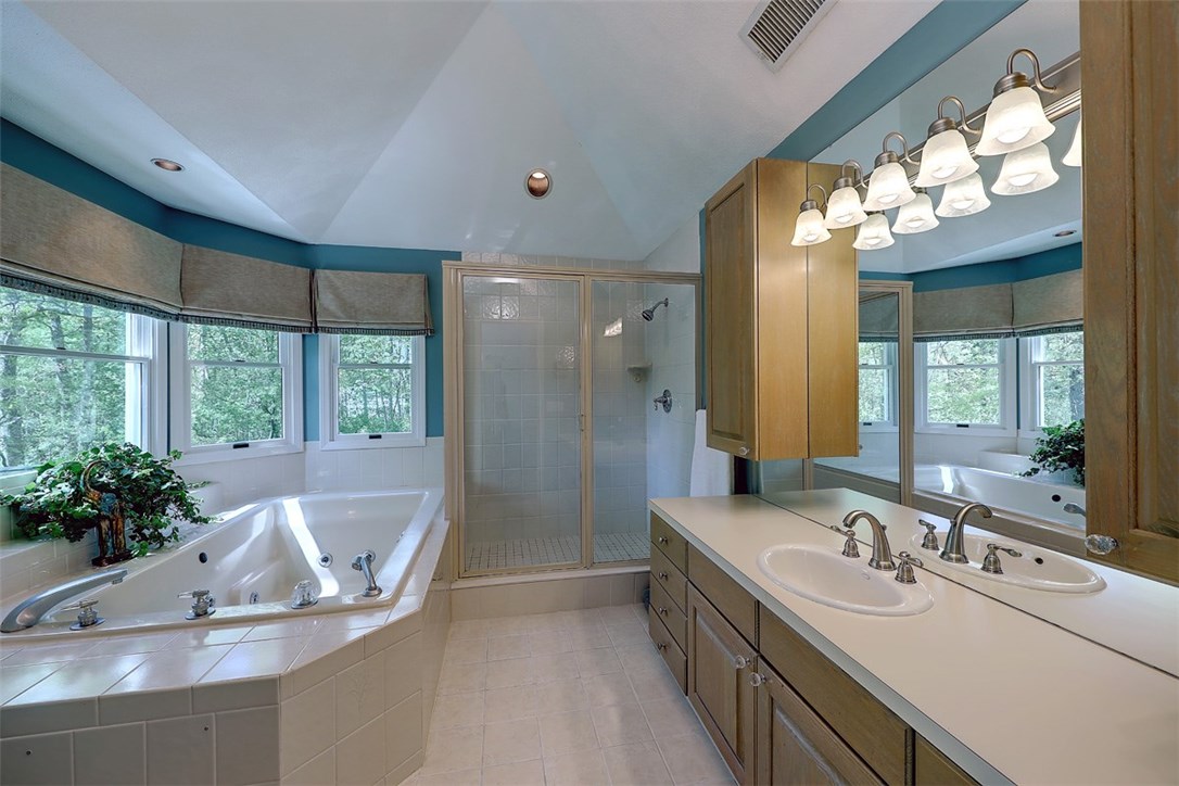 4 River Oak Road Barrington, RI 02806 - Photo 32 of 40 Gallery Image 32
