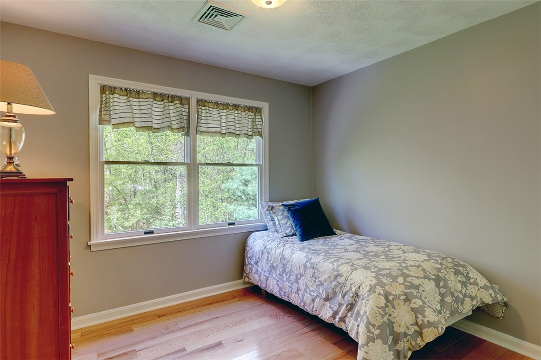 4 River Oak Road Barrington, RI 02806 - Photo 33 of 40 Gallery Image 33