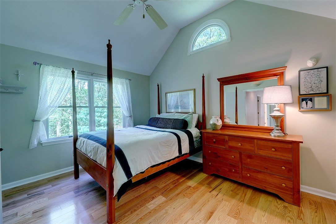 4 River Oak Road Barrington, RI 02806 - Photo 34 of 40 Gallery Image 34