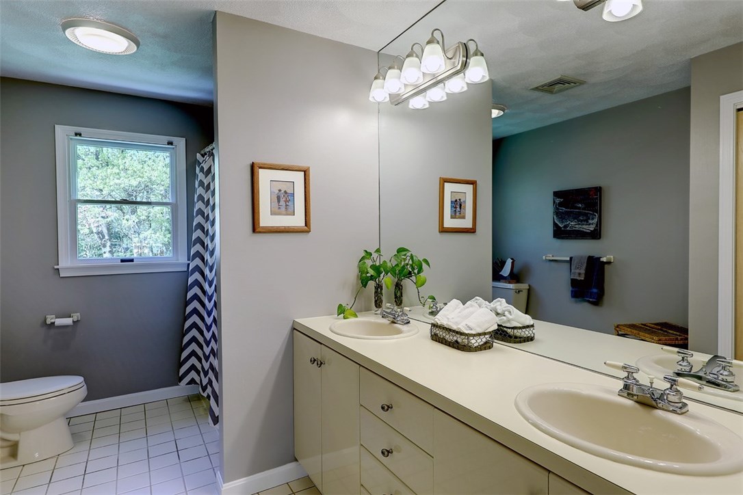 4 River Oak Road Barrington, RI 02806 - Photo 36 of 40 Gallery Image 36