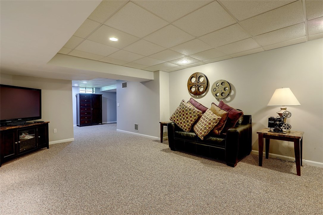 4 River Oak Road Barrington, RI 02806 - Photo 37 of 40 Gallery Image 37