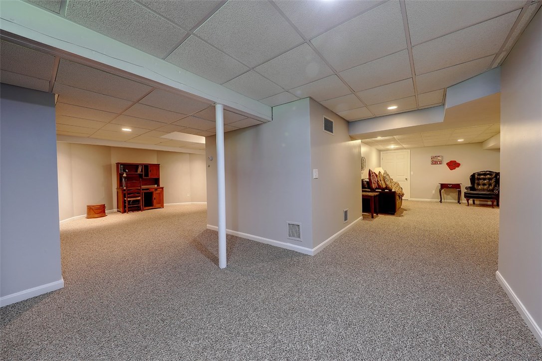 4 River Oak Road Barrington, RI 02806 - Photo 38 of 40 Gallery Image 38