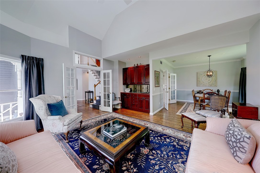 4 River Oak Road Barrington, RI 02806 - Photo 8 of 40 Gallery Image 8