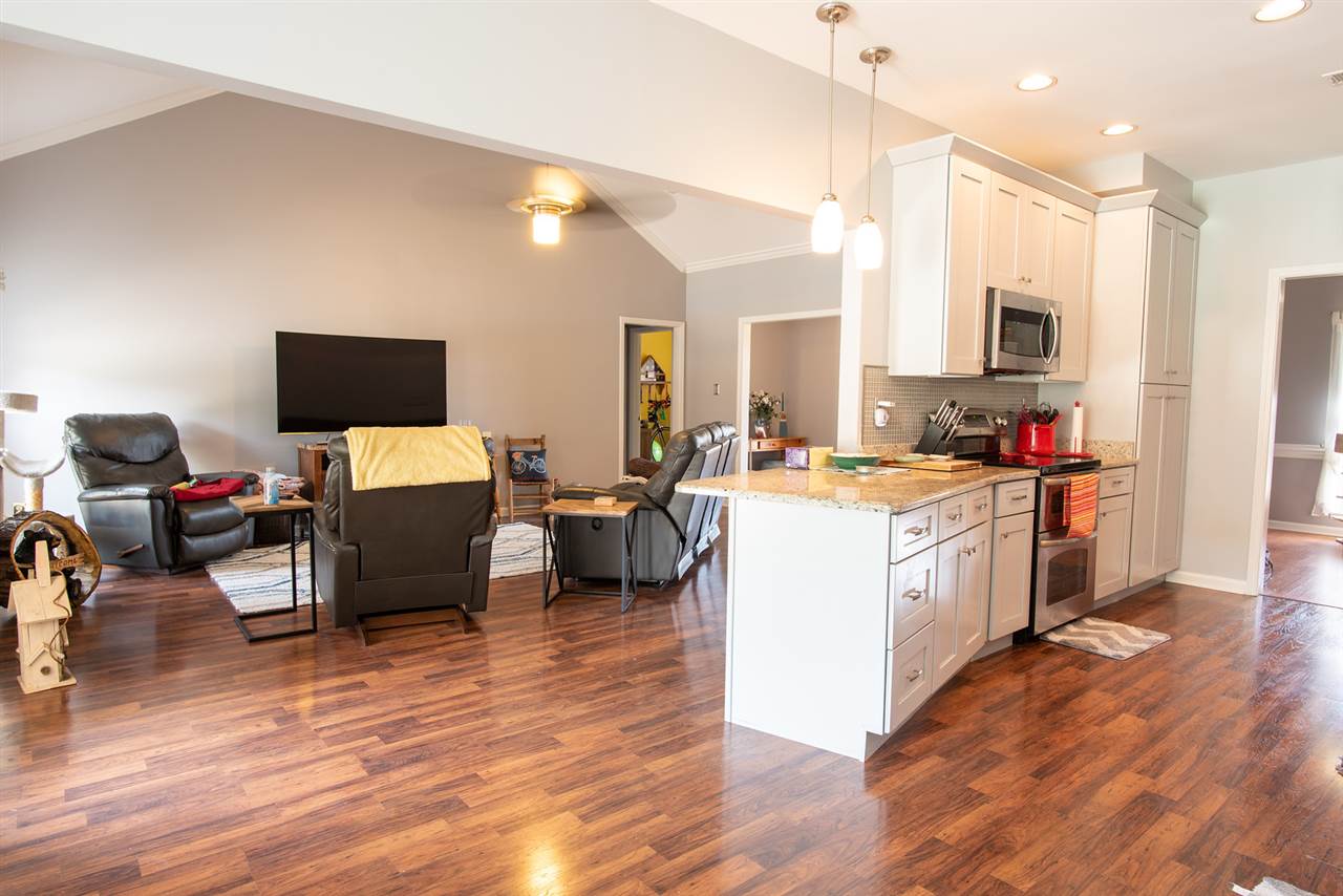 8646 Bazemore Road Memphis, TN 38018 - Photo 7 of 12 Gallery Image 7