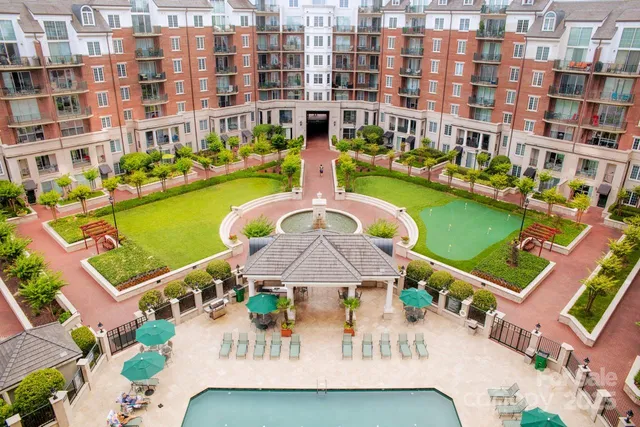 $275,000 | 300 West 5th Street, Unit 250, Charlotte, NC 28202