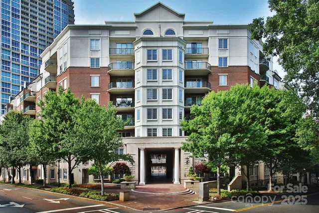 $275,000 | 300 West 5th Street, Unit 250, Charlotte, NC 28202