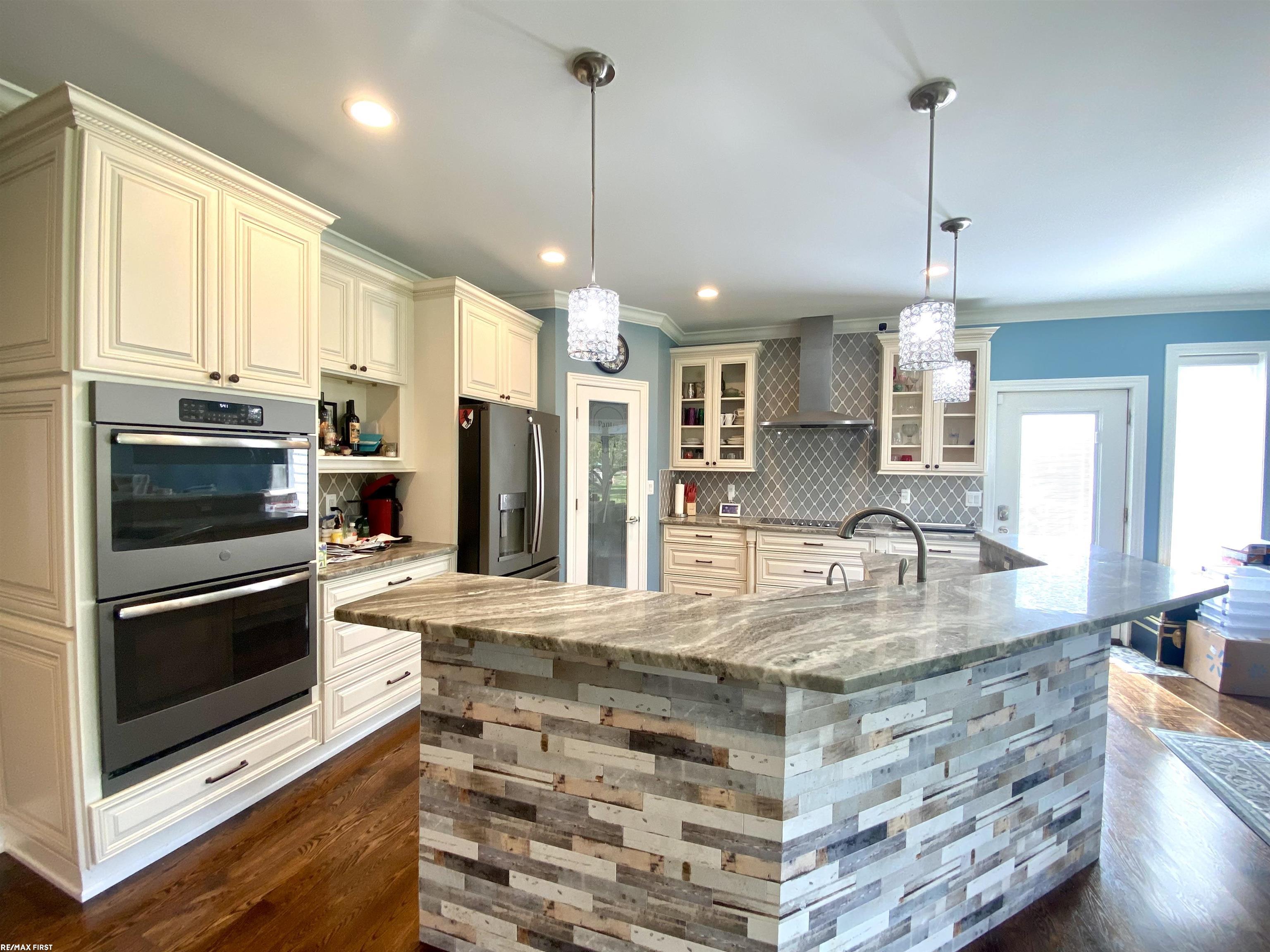 850 South Boulevard Rochester, MI 48307 - Photo 22 of 51