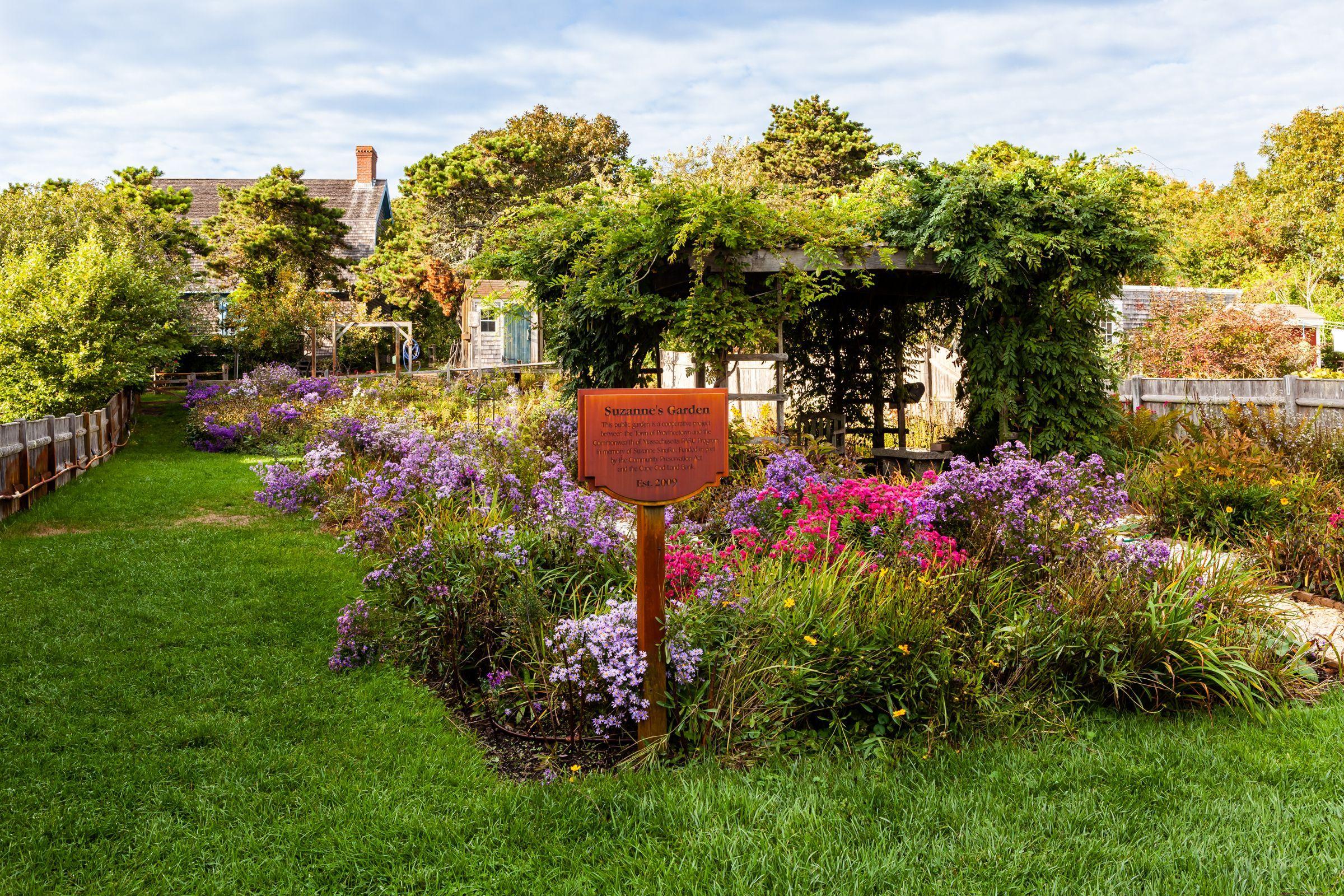 613 Commercial Street Provincetown, MA 02657 - Photo 30 of 31 Garden 2
